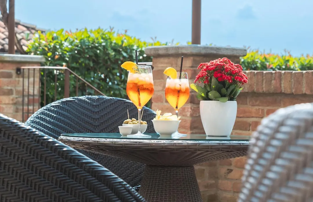 Relais Villa Del Borgo-1