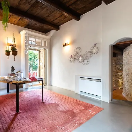 Relais Villa Del Borgo-3